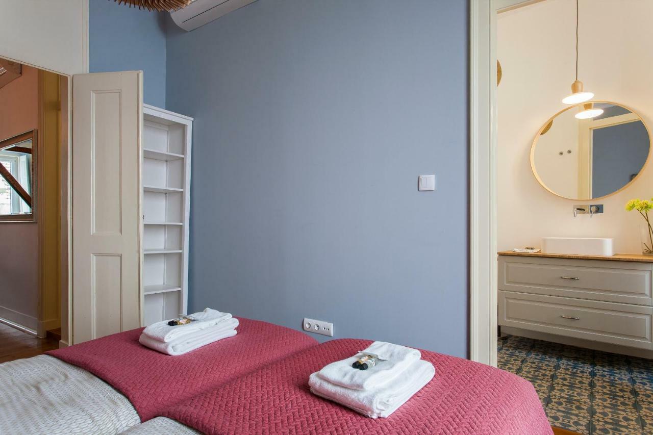 Bairro Alto 3 Bedroom Patio Flat! Lisboa Extérieur photo